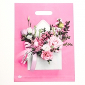 Розовый пакет с цветочным принтом и вырубной ручкой (40х31 см) - Сима-Ленд - купить с доставкой в Арзамасе