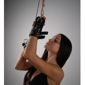 Черные высокие кожаные наручники для подвешивания - Crazy Handmade - купить с доставкой в Арзамасе Черные высокие кожаные наручники для подвешивания - Crazy Handmade - купить с доставкой в Арзамасе