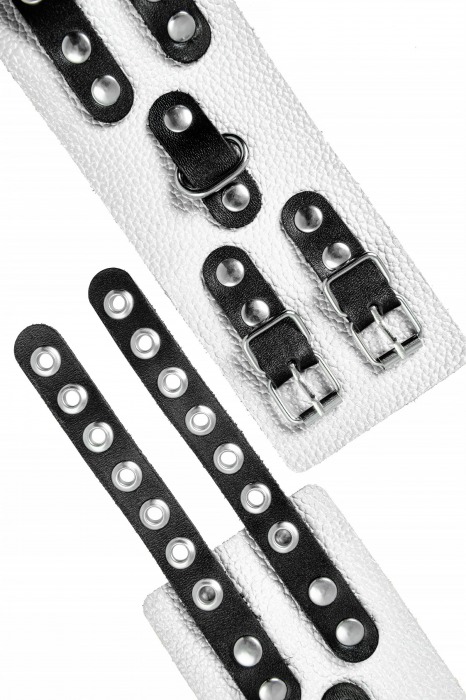 Бело-черные наручники с двумя ремешками и люверсами - Pecado - купить с доставкой в Арзамасе