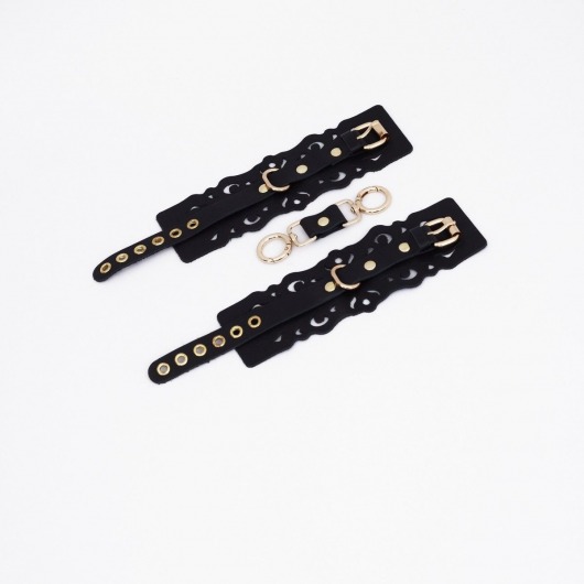 Черные кожаные наручники с узорами и золотистой фурнитурой - Crazy Handmade - купить с доставкой в Арзамасе
