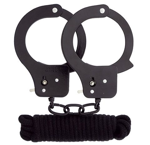 Чёрные наручники из листового металла в комплекте с веревкой BONDX METAL CUFFS LOVE ROPE SET - Dream Toys - купить с доставкой в Арзамасе